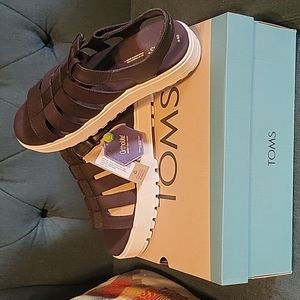 Toms 9.5 Women's fisherman lug sandal